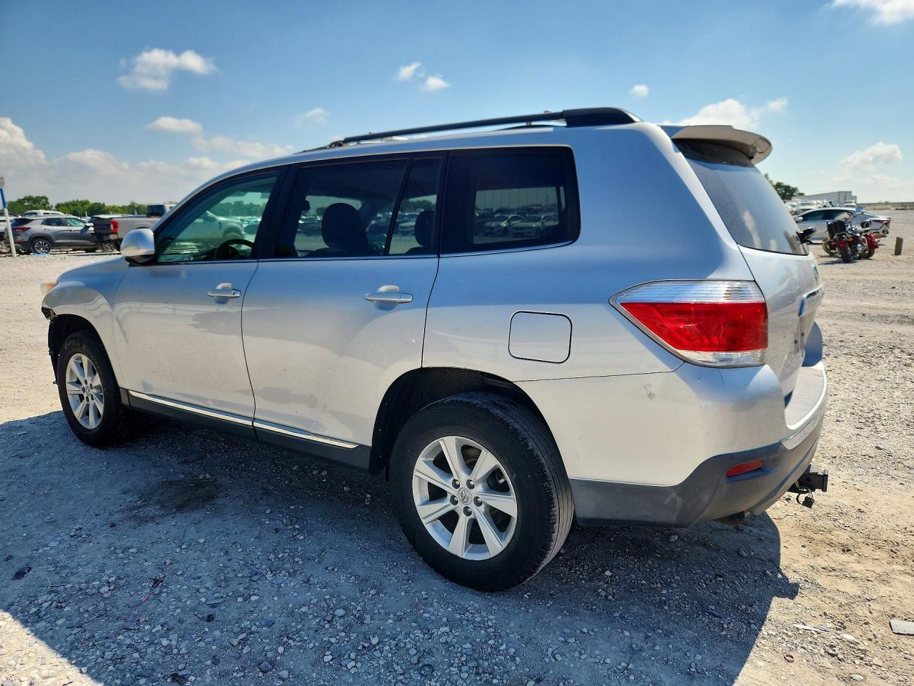 2011 TOYOTA HIGHLANDER