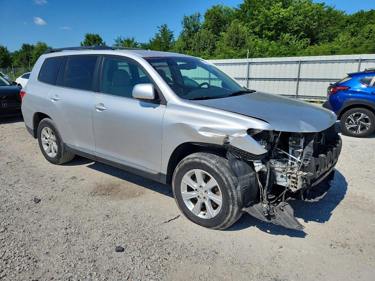 2011 TOYOTA HIGHLANDER