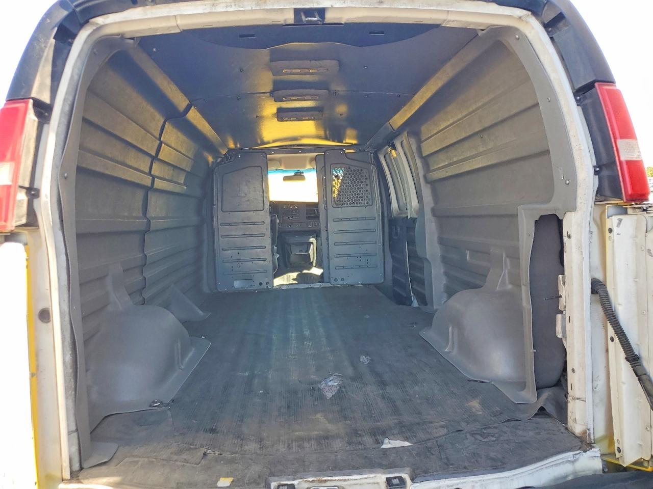 2018 CHEVROLET EXPRESS 25