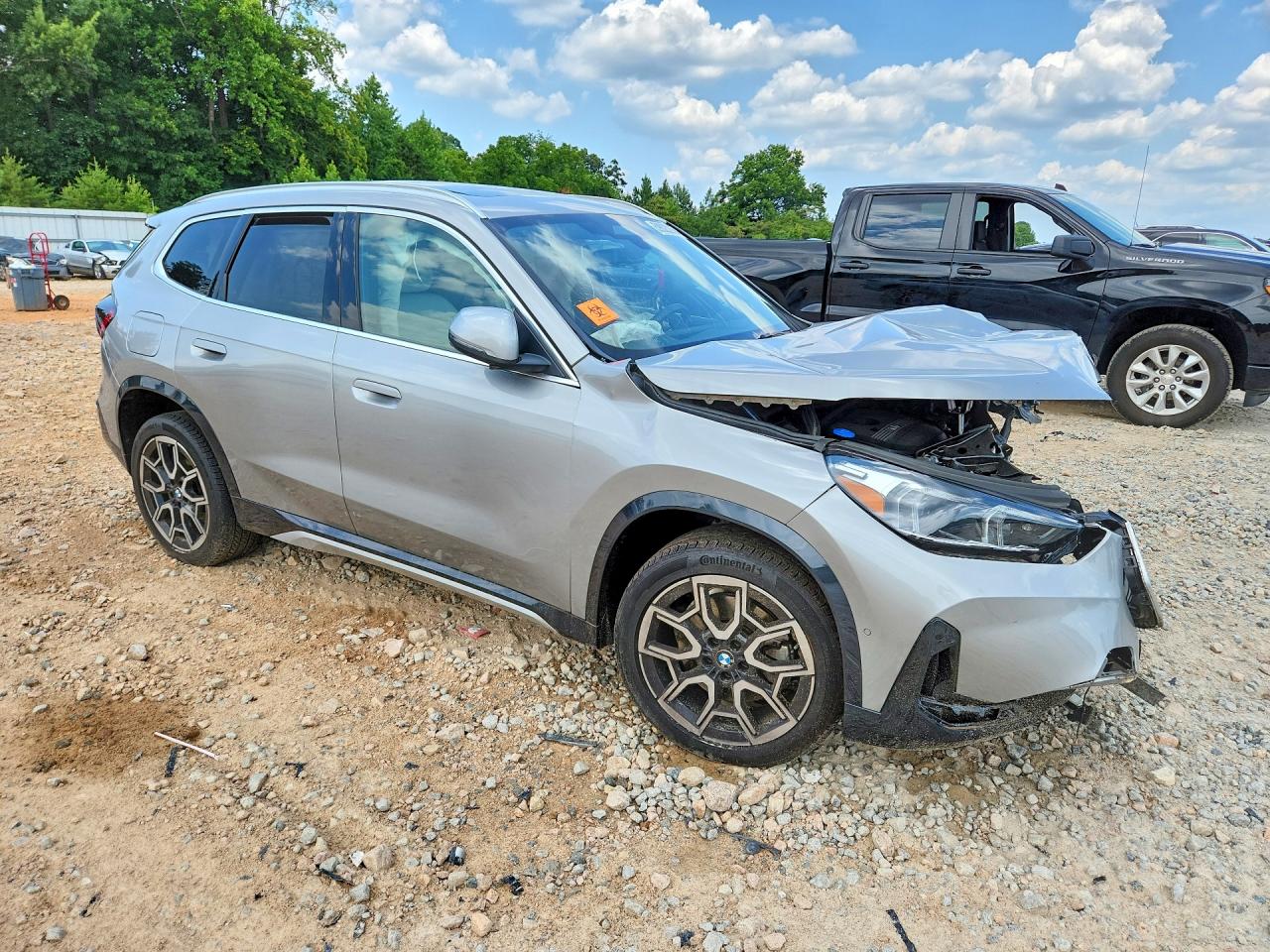 2025 BMW X1