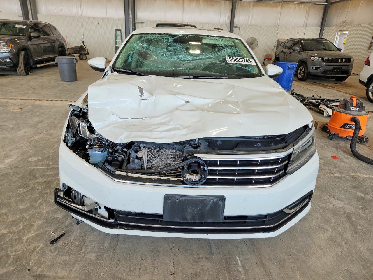 2018 VOLKSWAGEN PASSAT