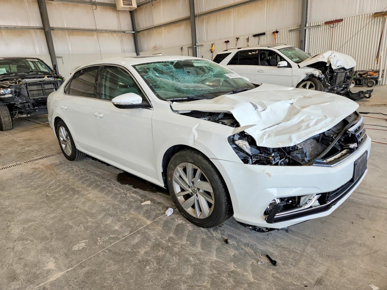 2018 VOLKSWAGEN PASSAT