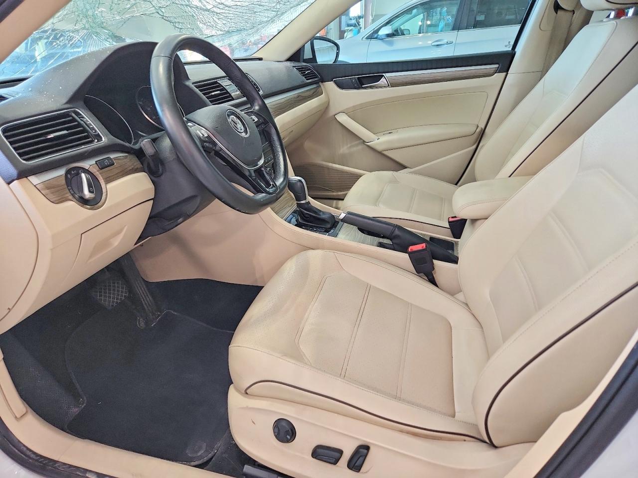 2018 VOLKSWAGEN PASSAT