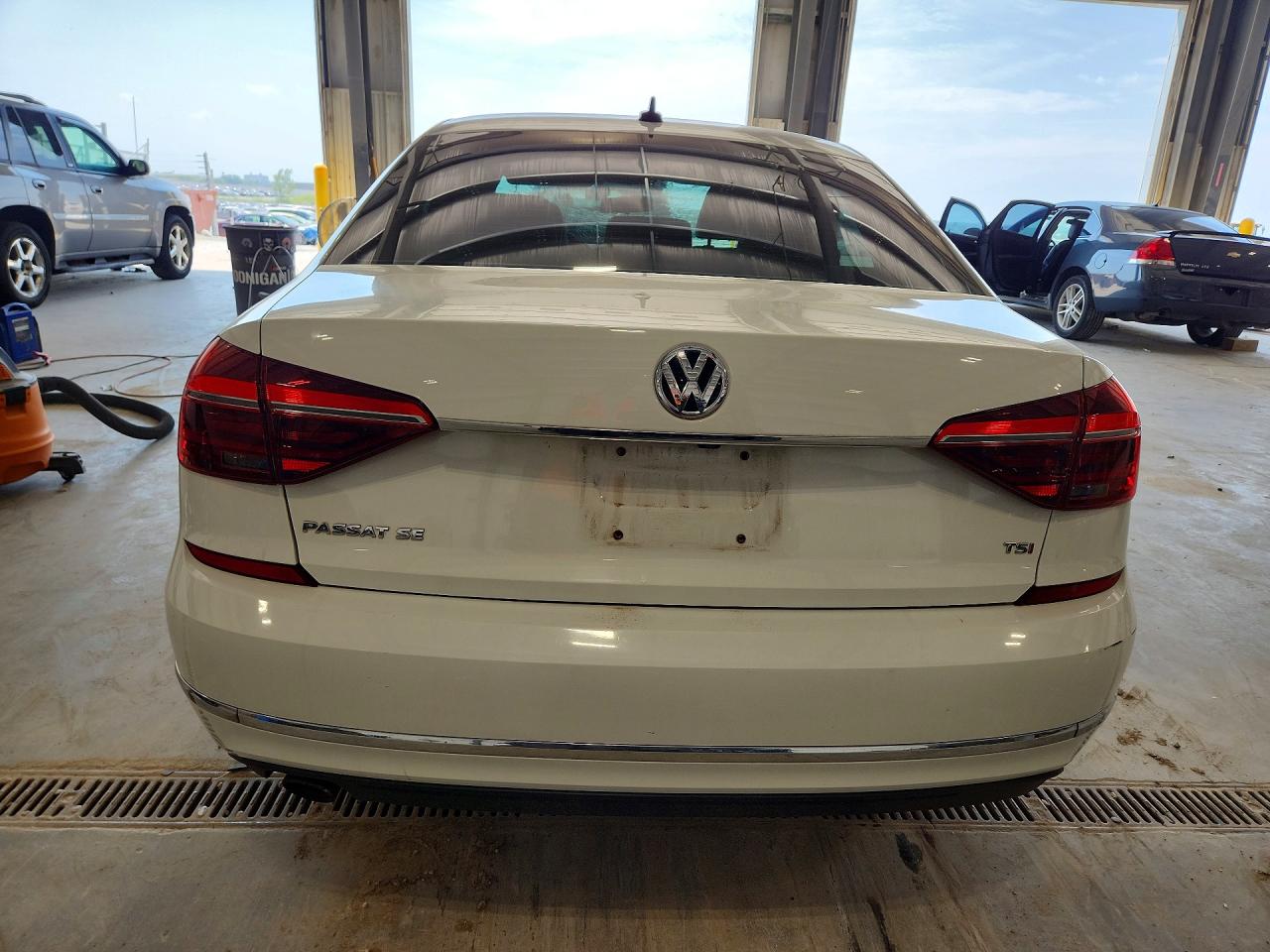 2018 VOLKSWAGEN PASSAT