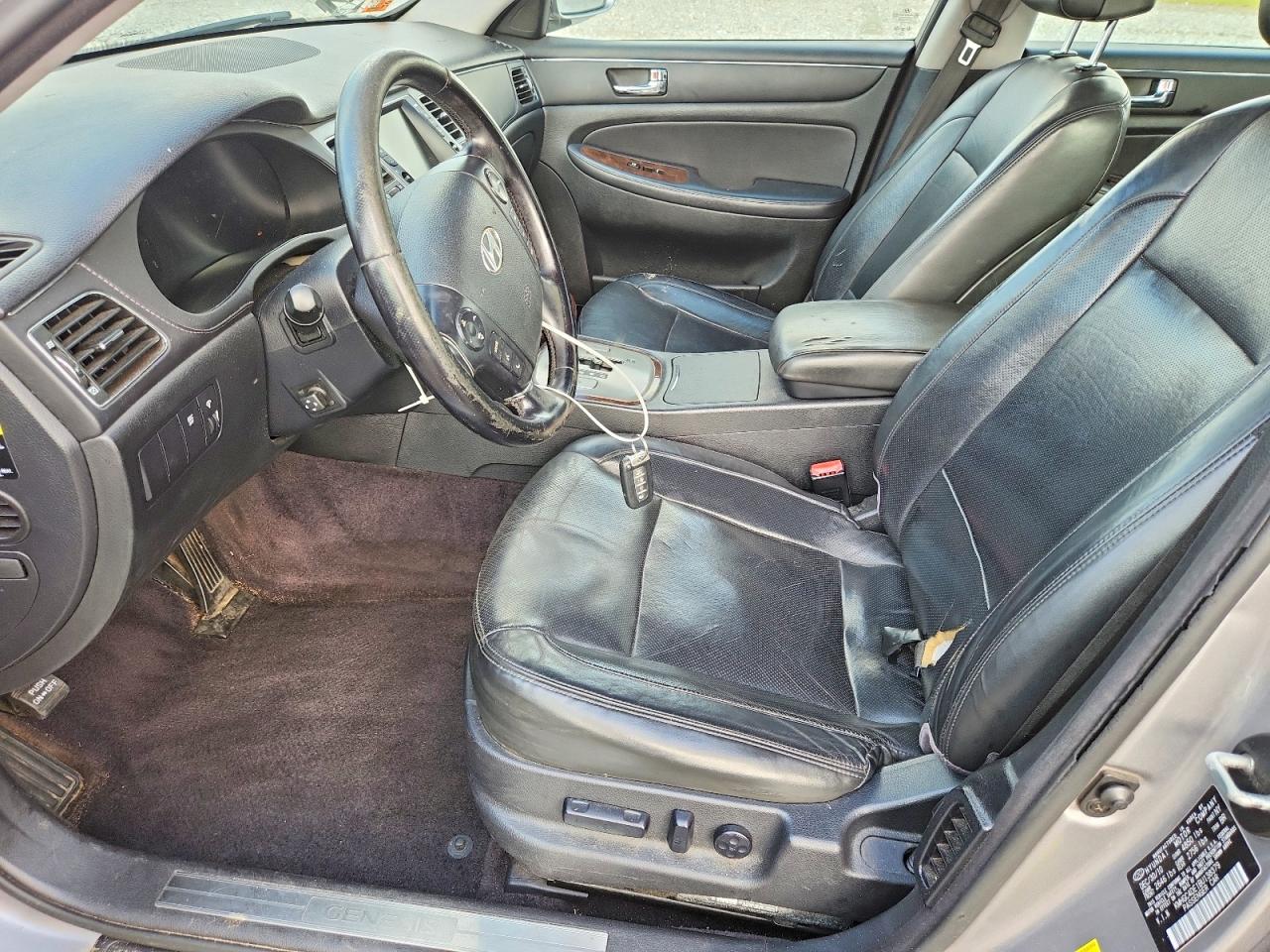 2011 HYUNDAI GENESIS