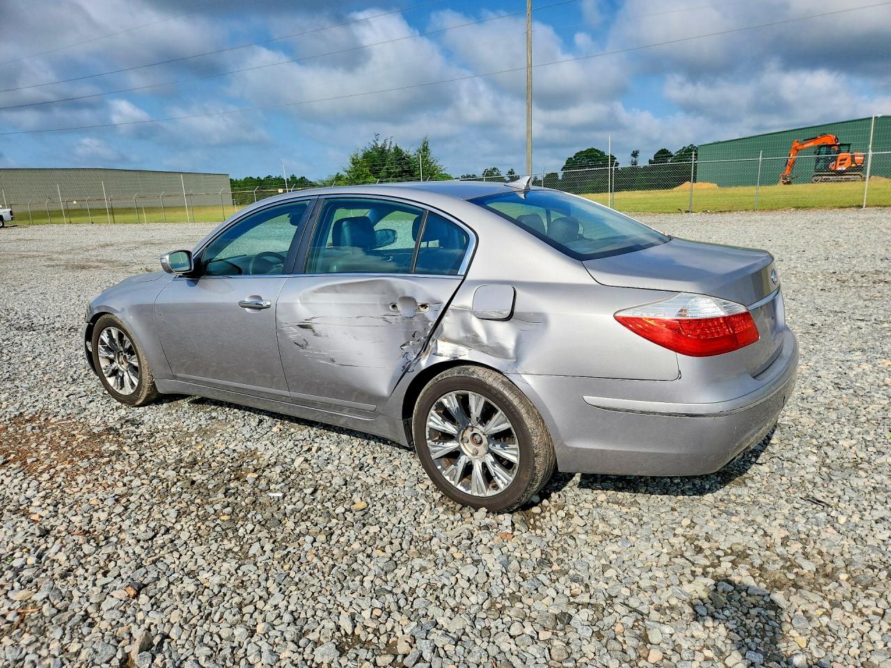 2011 HYUNDAI GENESIS