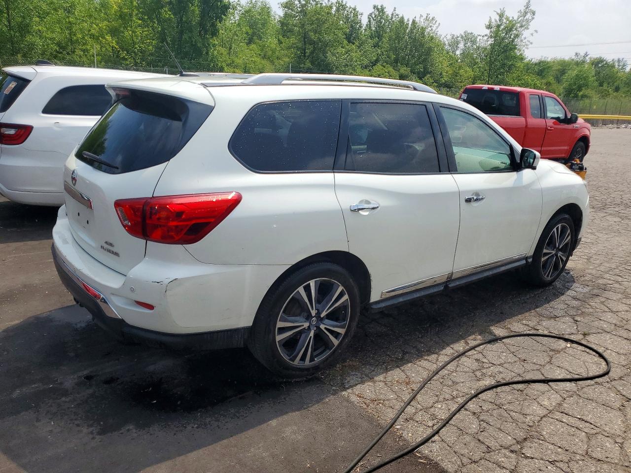 2017 NISSAN PATHFINDER