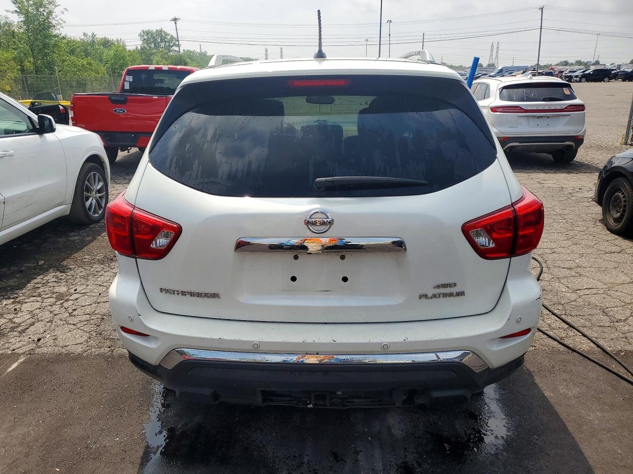 2017 NISSAN PATHFINDER