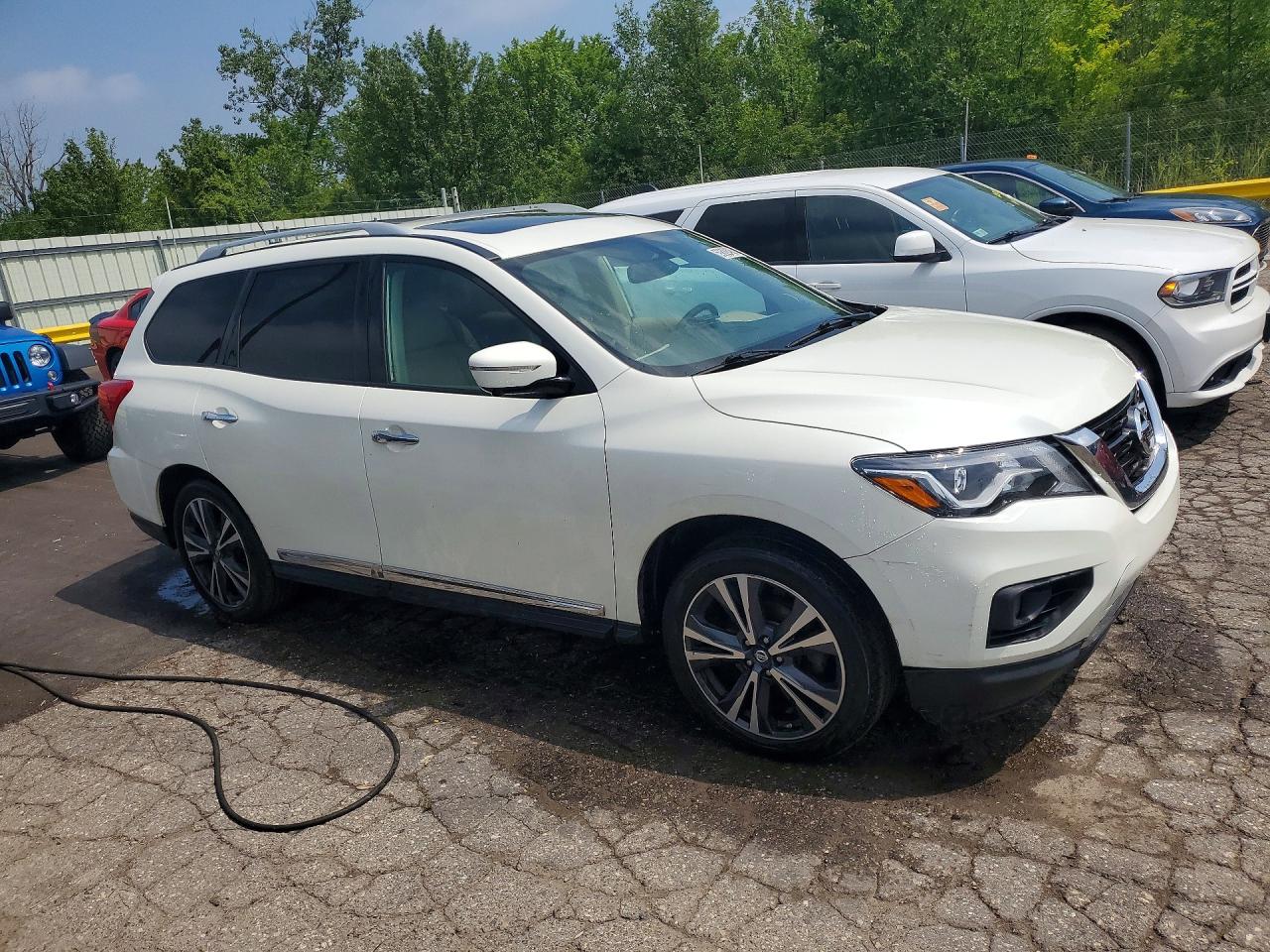 2017 NISSAN PATHFINDER