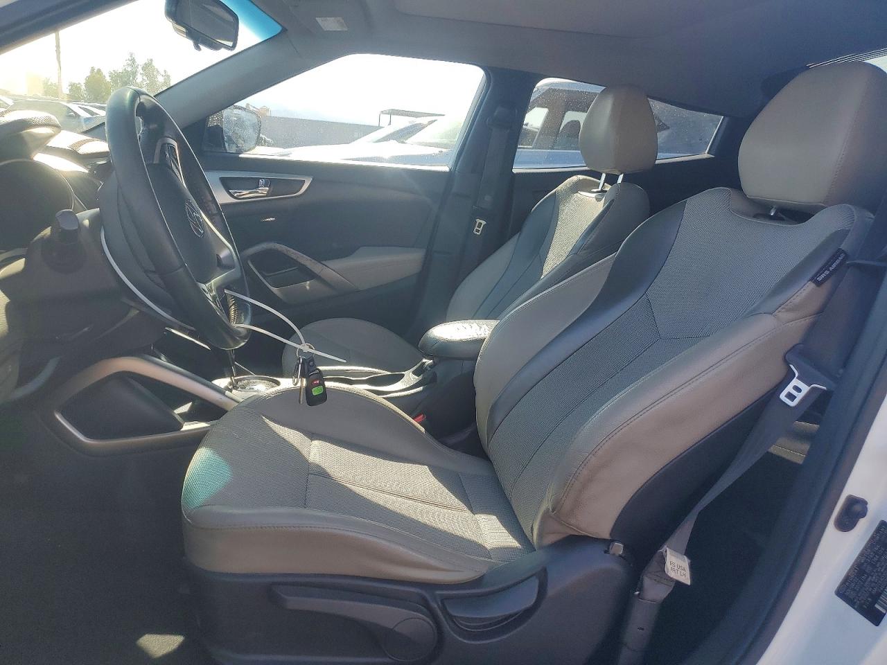 2013 HYUNDAI VELOSTER
