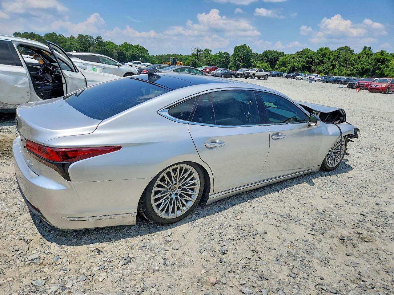 2024 LEXUS LS500
