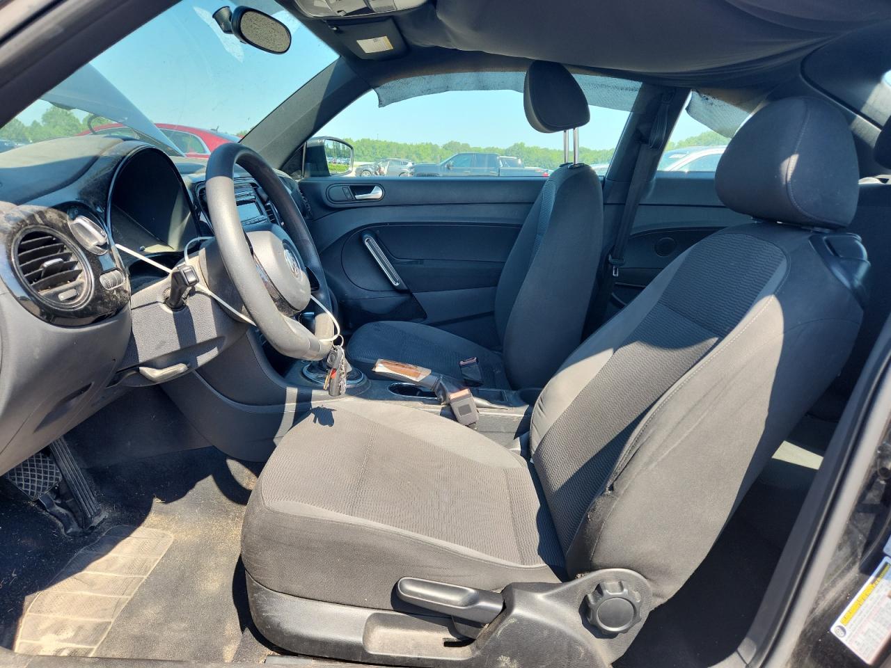 2012 VOLKSWAGEN BEETLE