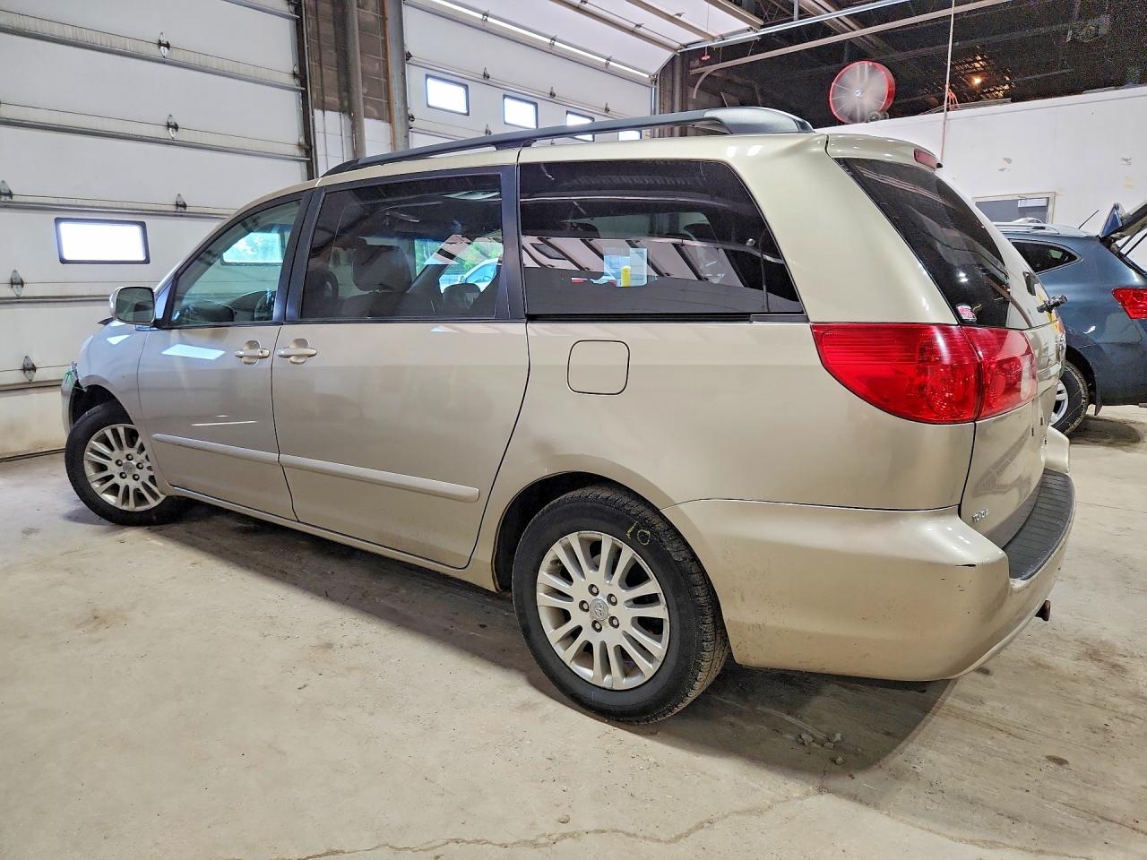 2007 TOYOTA SIENNA