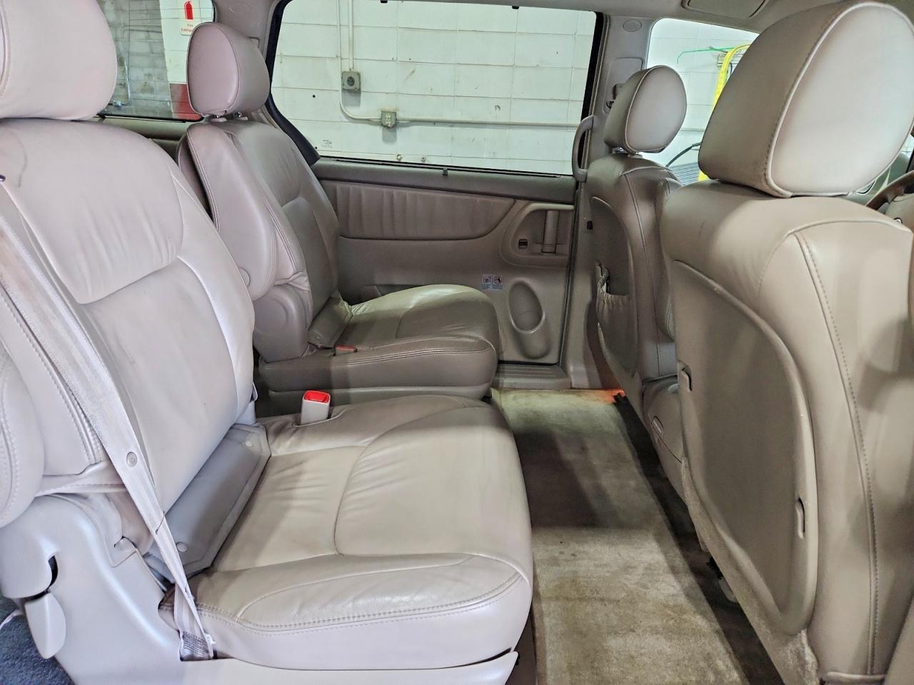 2007 TOYOTA SIENNA