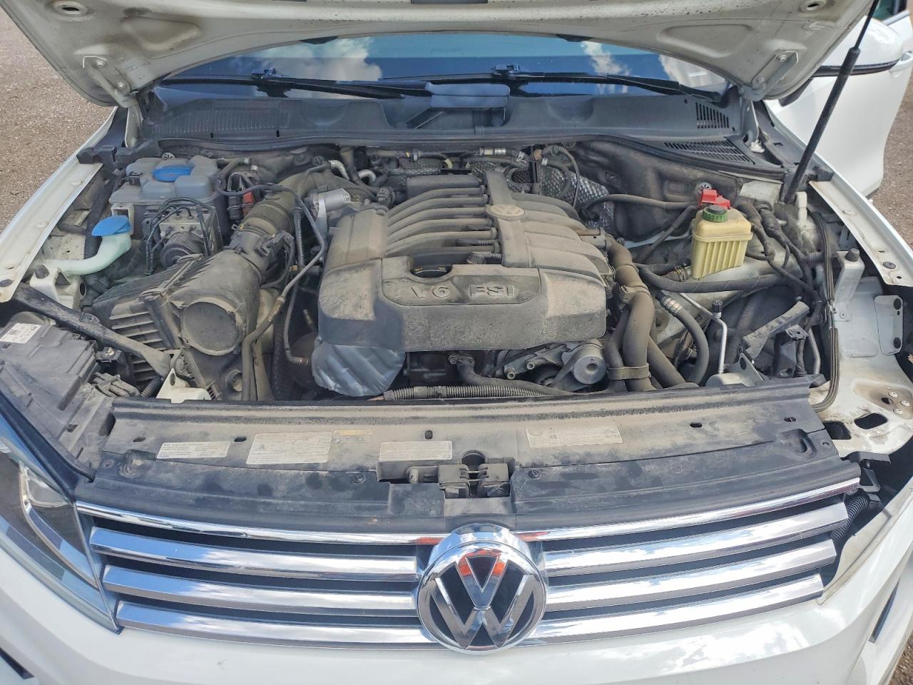 2017 VOLKSWAGEN TOUAREG
