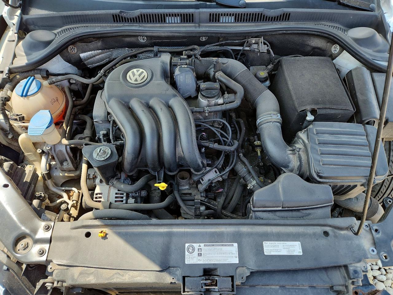 2015 VOLKSWAGEN JETTA