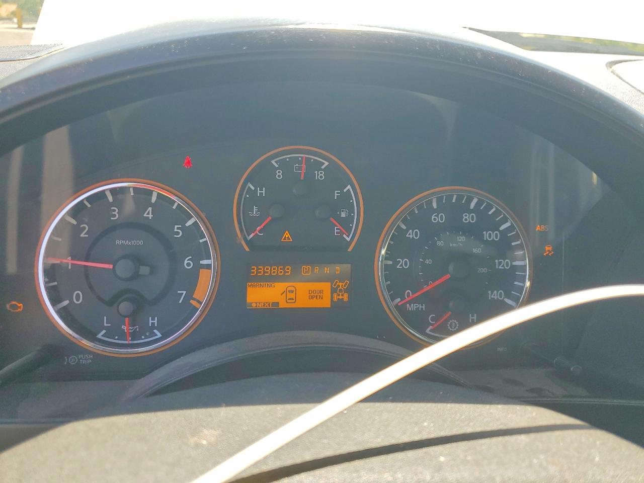 2012 NISSAN TITAN