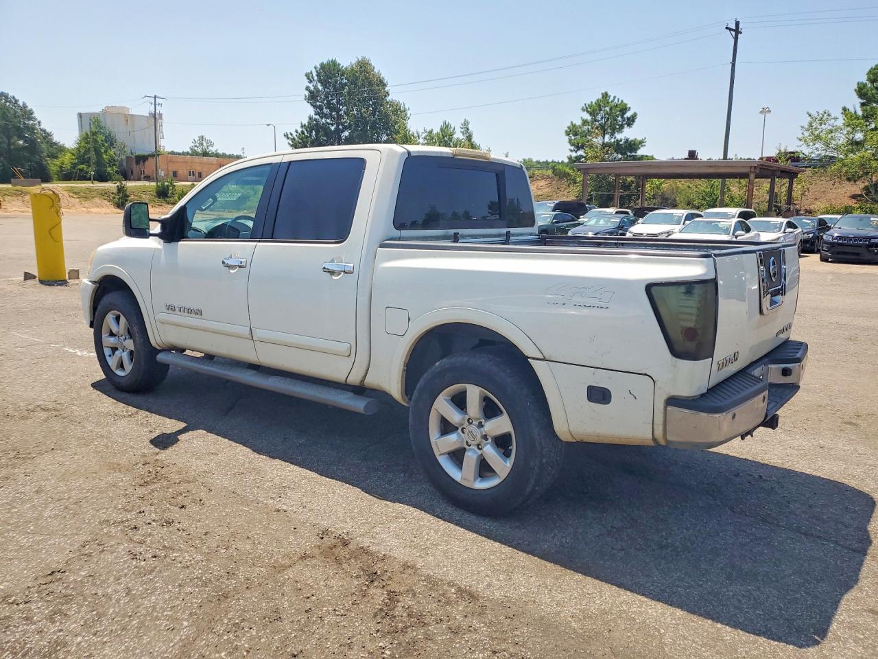 2012 NISSAN TITAN