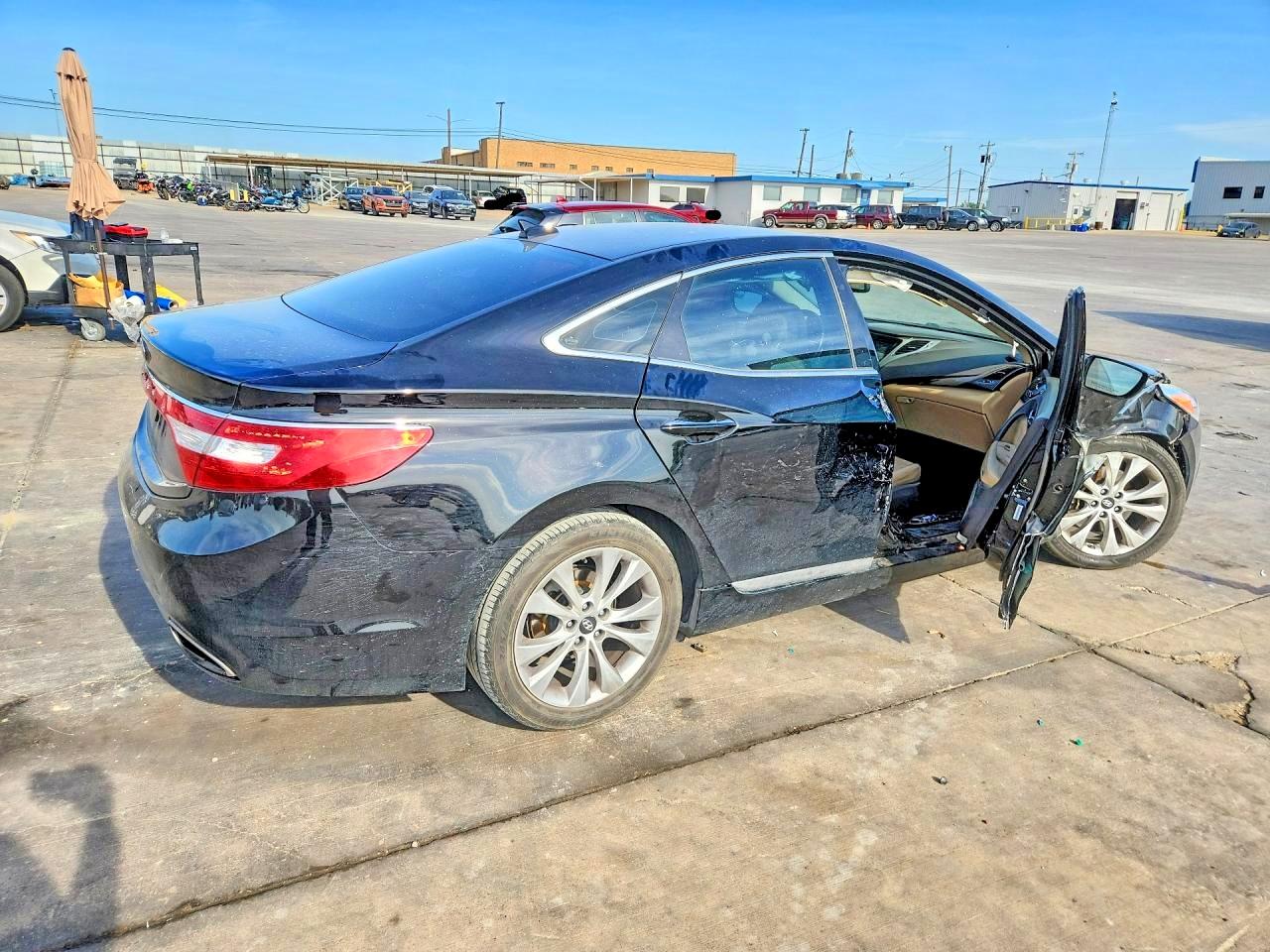 2014 HYUNDAI AZERA