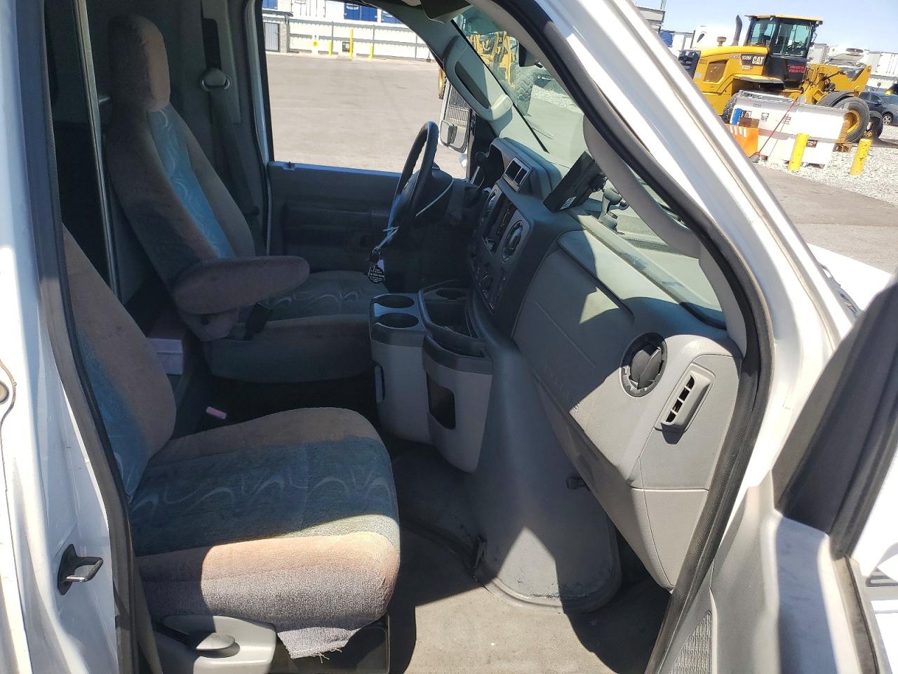 2011 FORD ECONOLINE