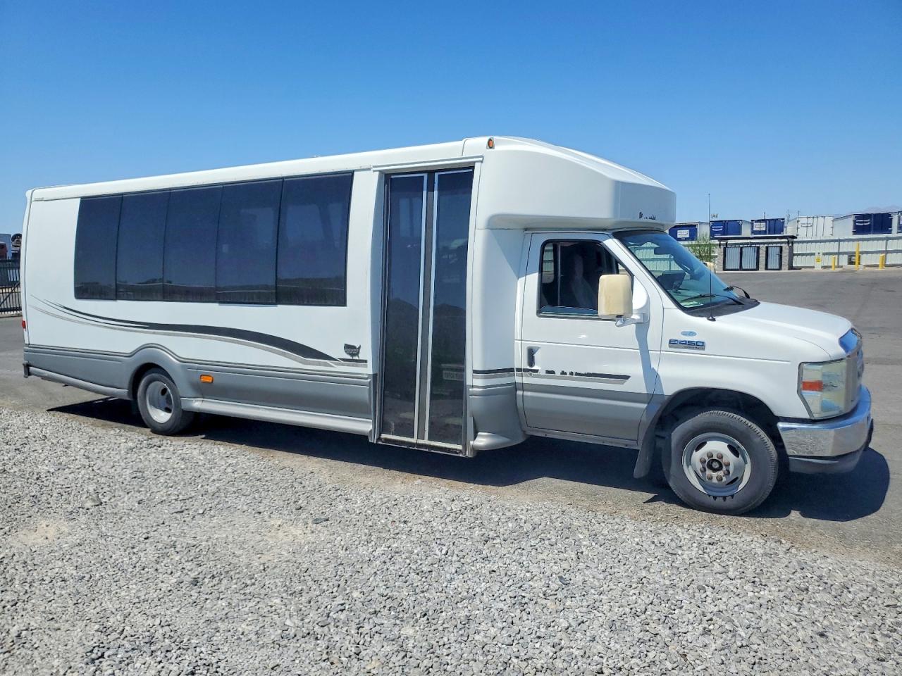 2011 FORD ECONOLINE
