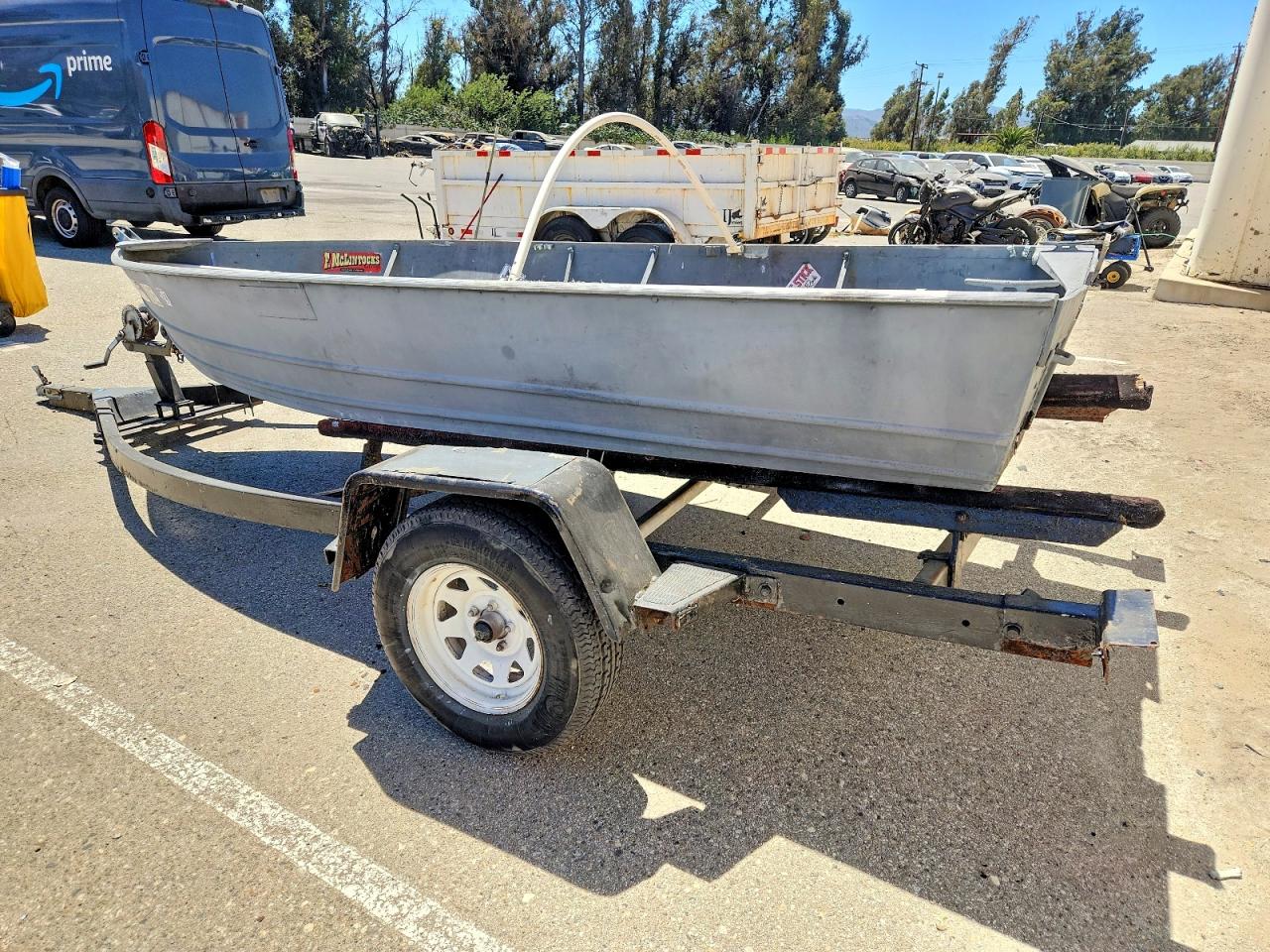 1982 KLAMATH Boat
