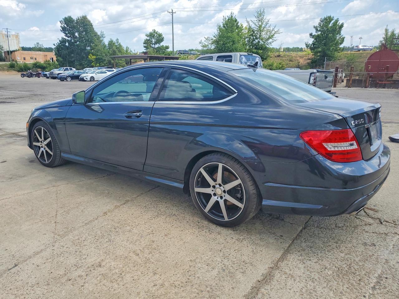 2015 MERCEDES-BENZ C-CLASS