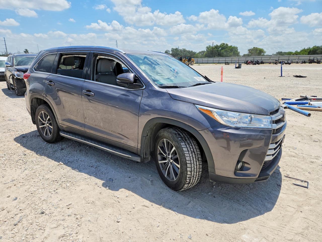 2018 TOYOTA HIGHLANDER