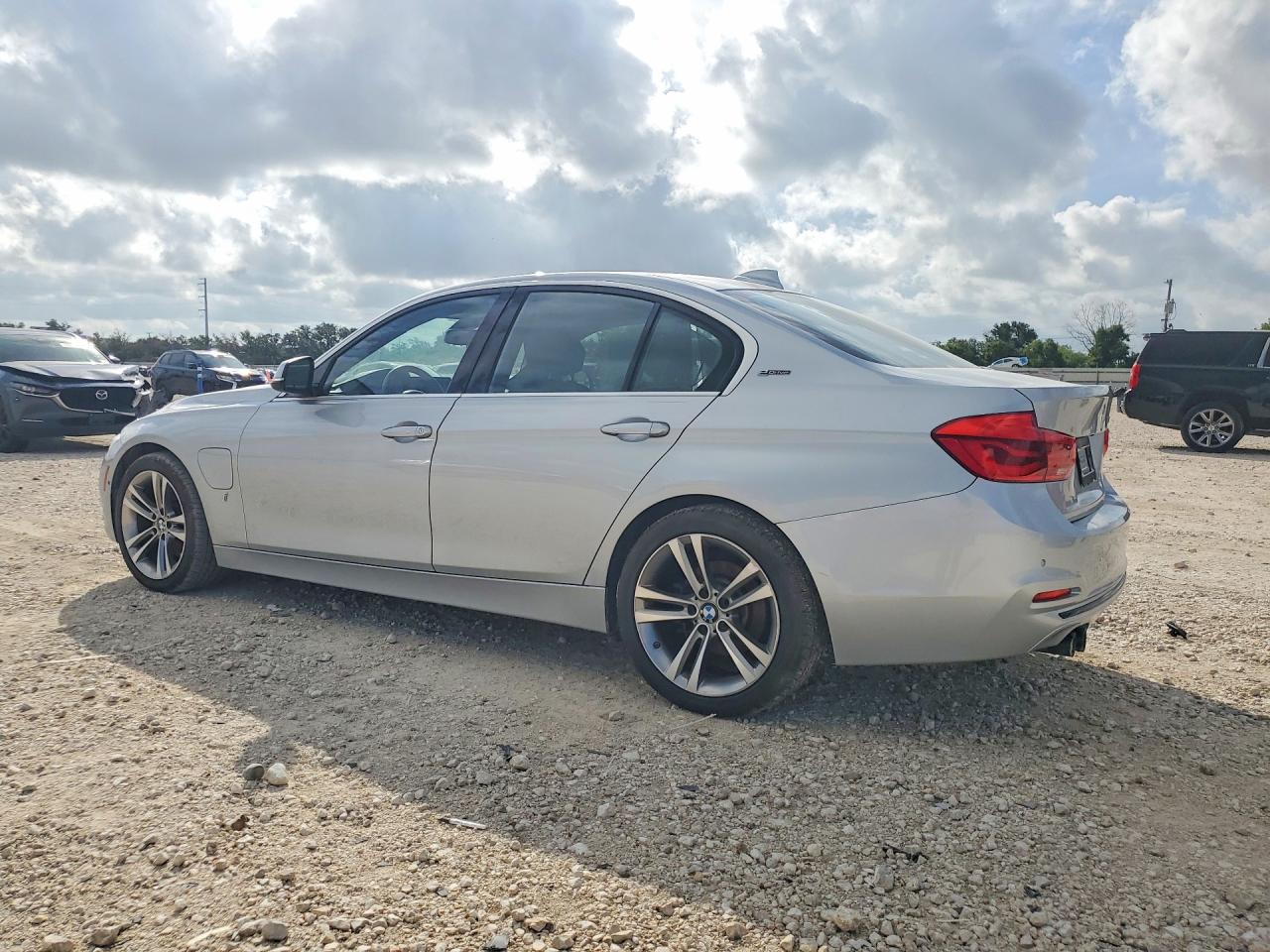 2017 BMW 3 SERIES