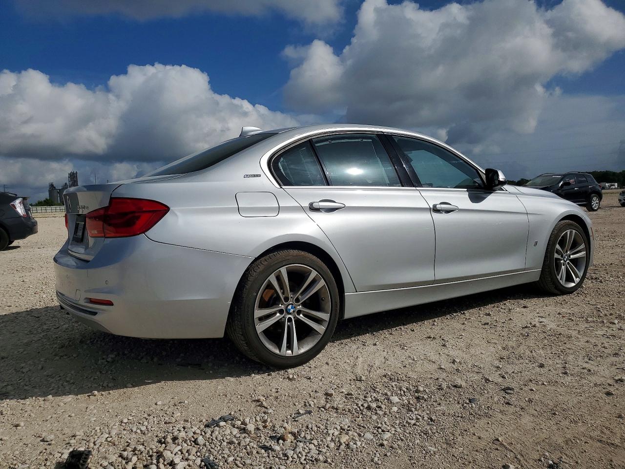 2017 BMW 3 SERIES