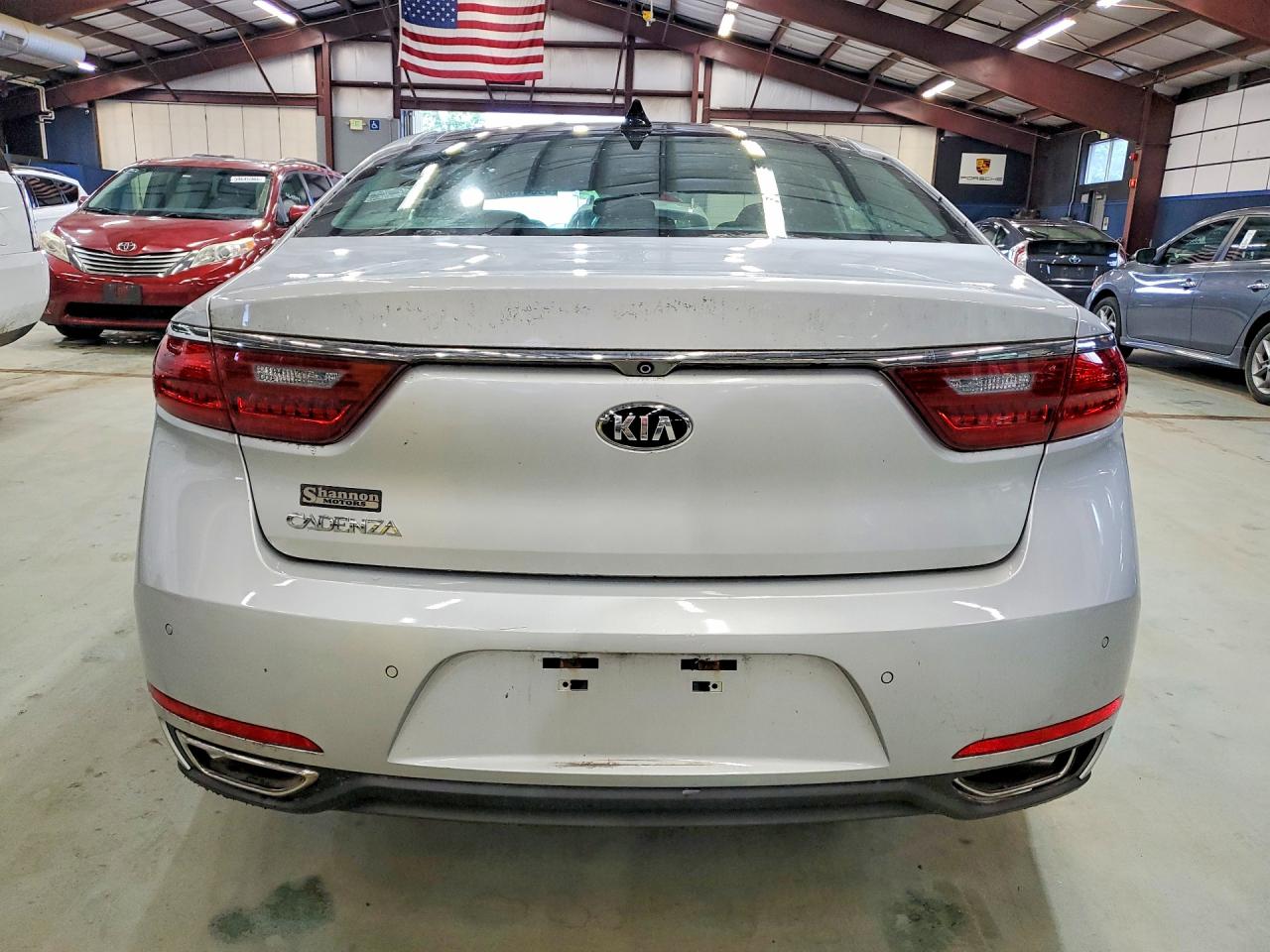2017 KIA CADENZA