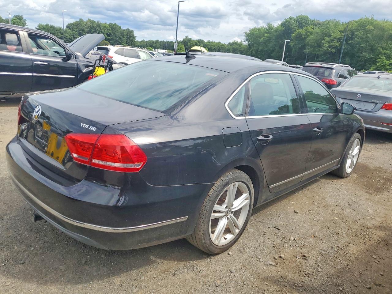 2014 VOLKSWAGEN PASSAT