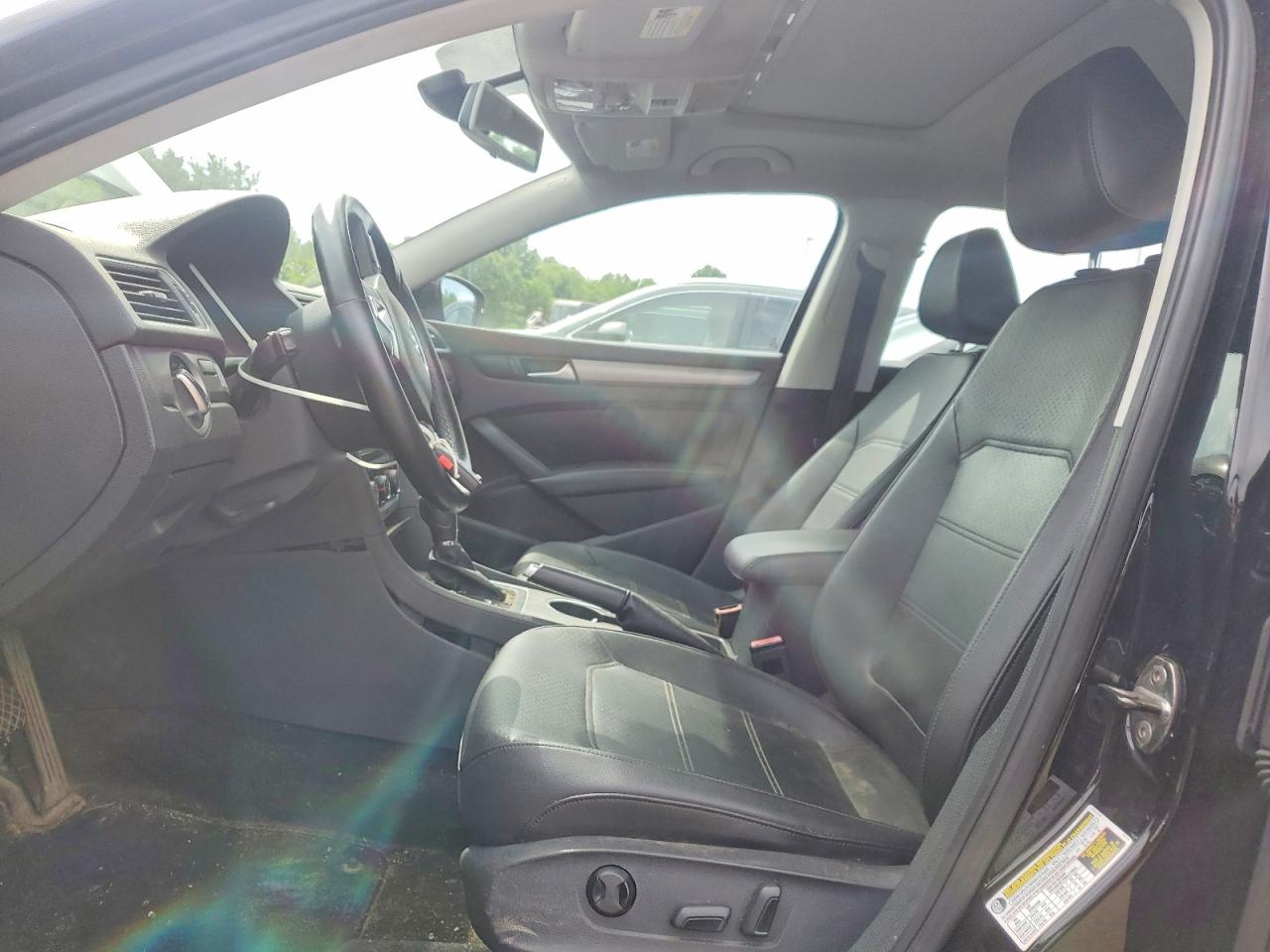 2014 VOLKSWAGEN PASSAT