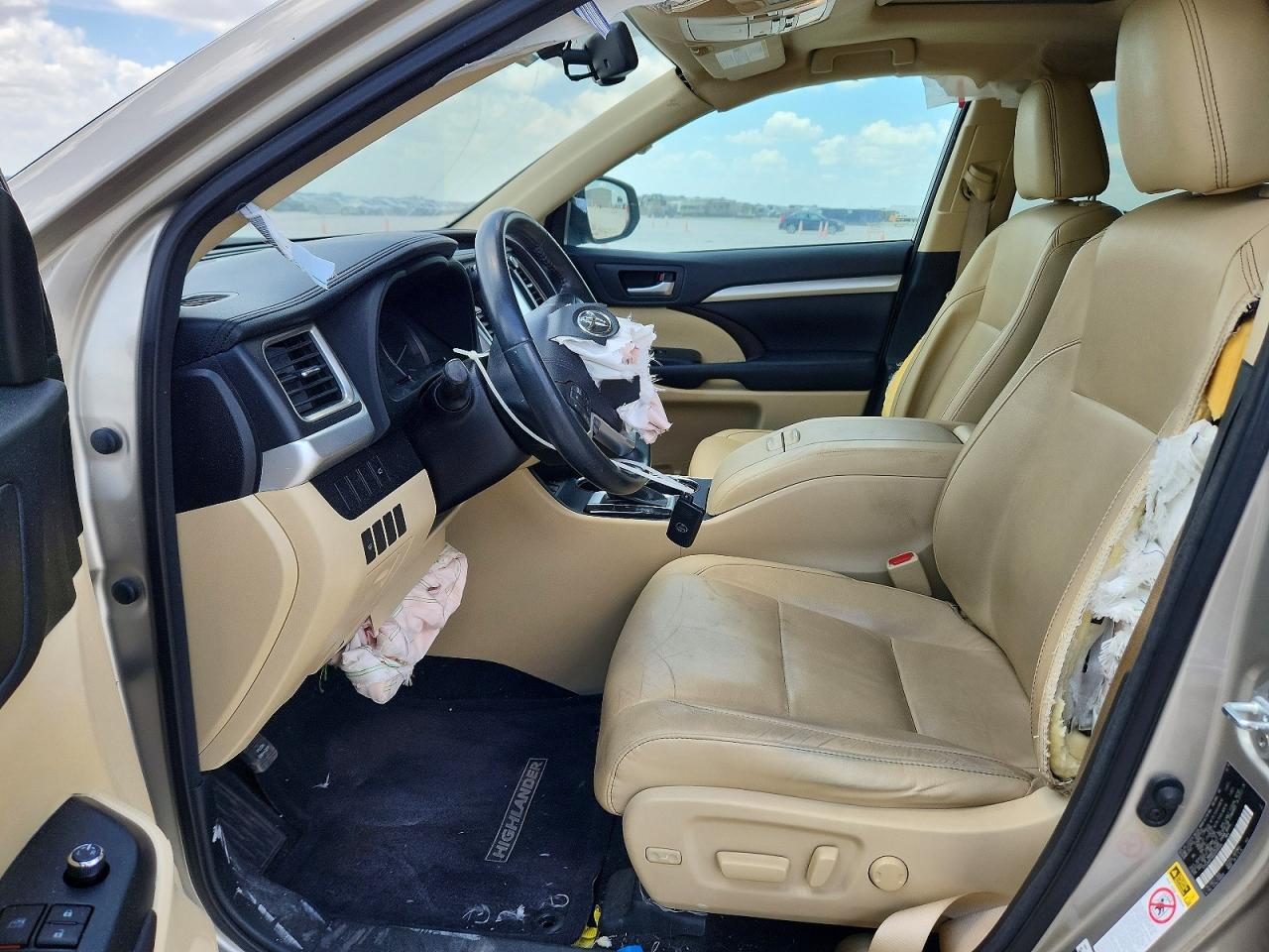 2016 TOYOTA HIGHLANDER