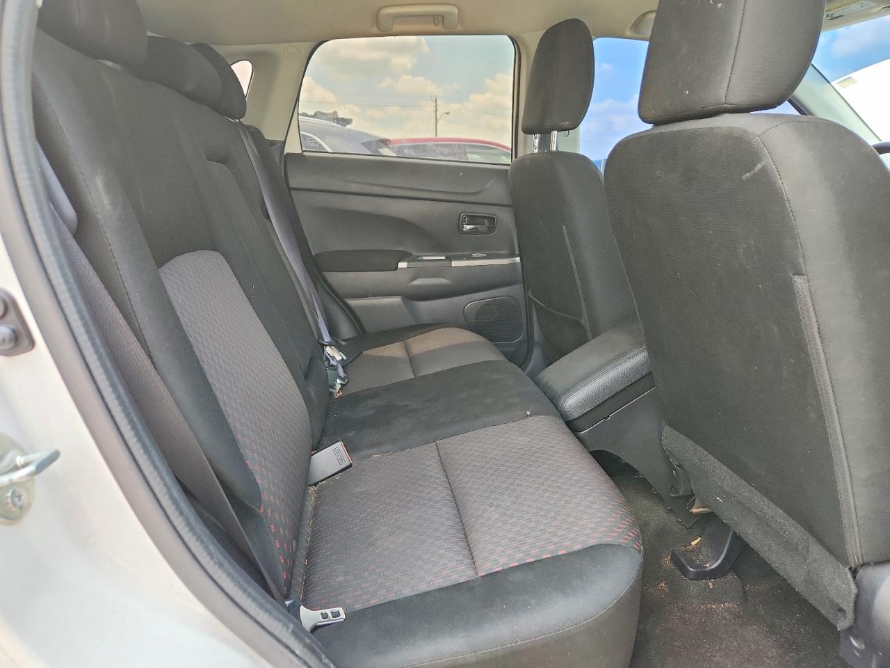 2019 MITSUBISHI OUTLANDER