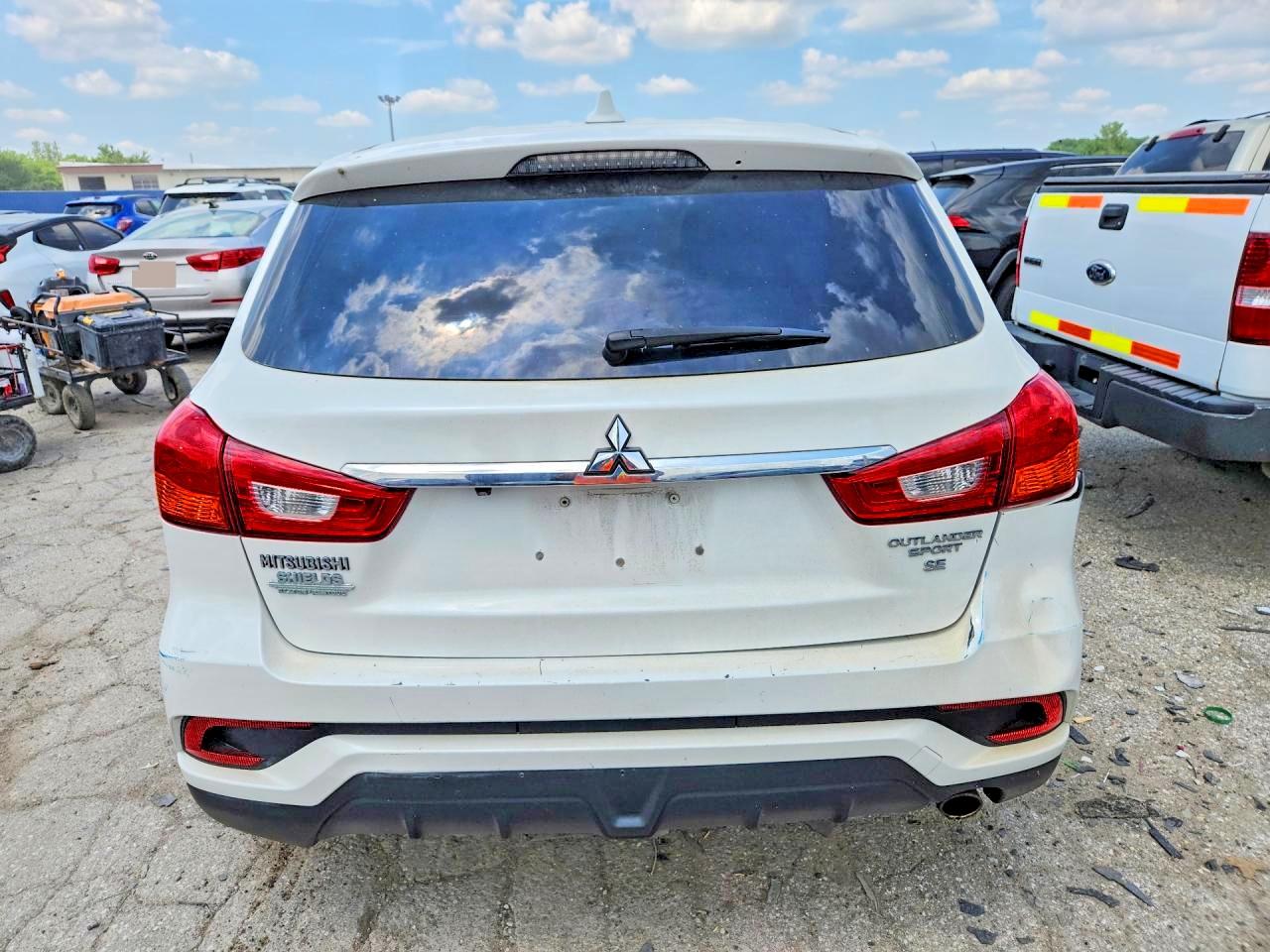 2019 MITSUBISHI OUTLANDER