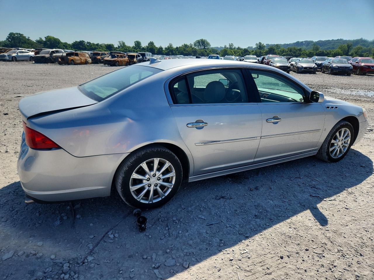 2010 BUICK LUCERNE