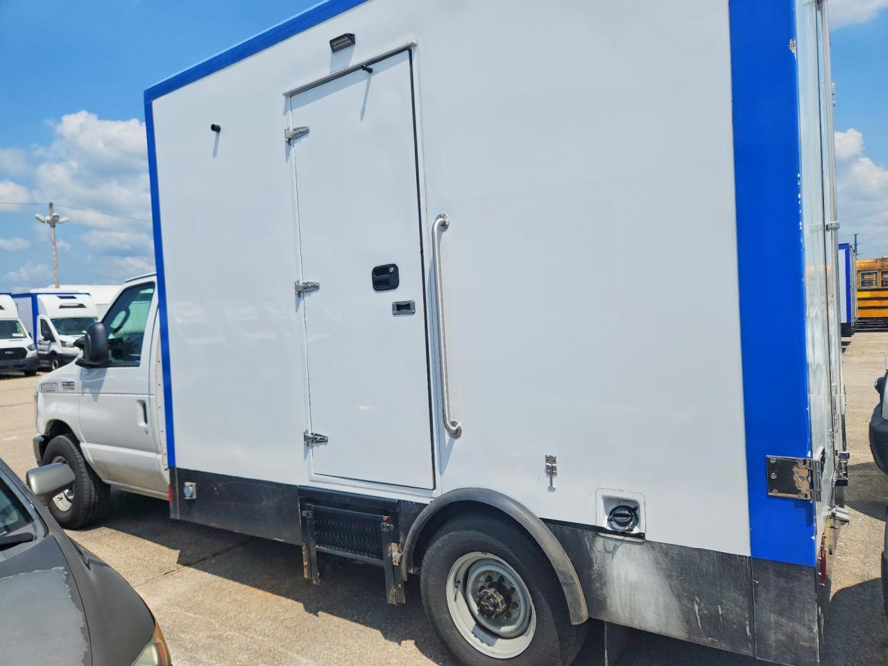 2023 FORD E350