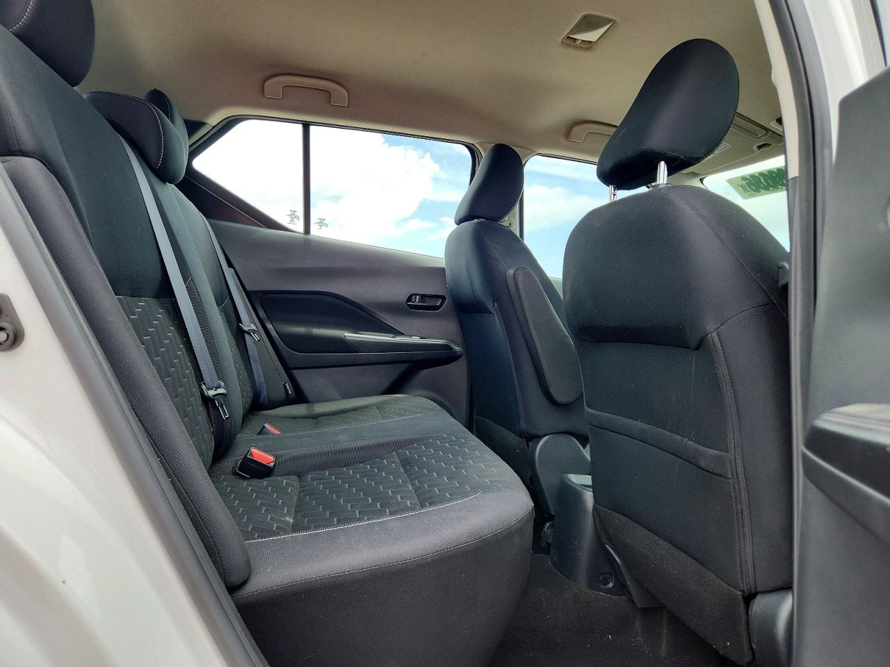 2022 NISSAN KICKS