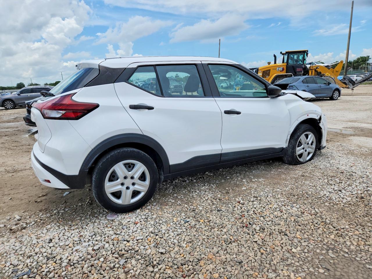 2022 NISSAN KICKS