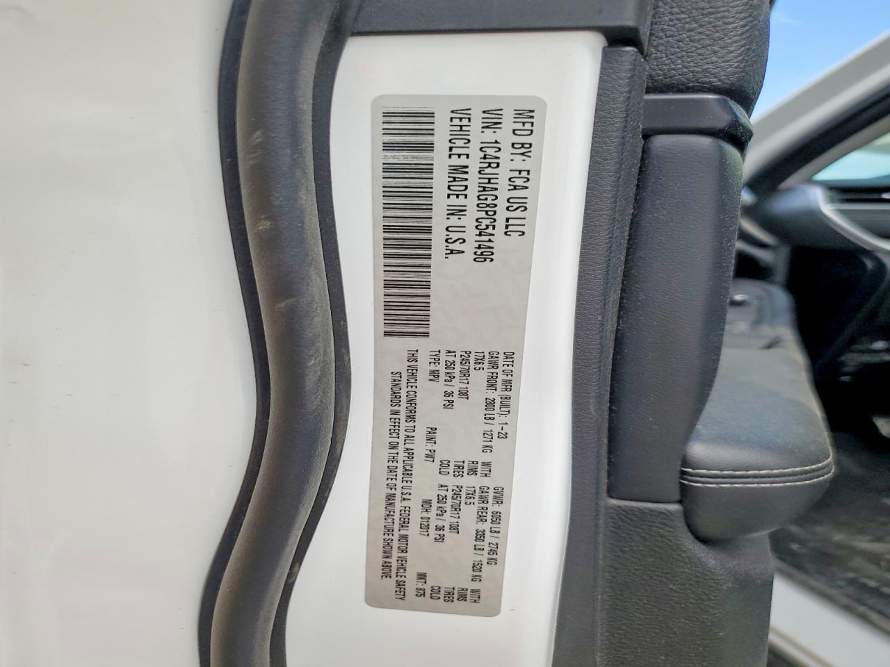 2023 JEEP CHEROKEE