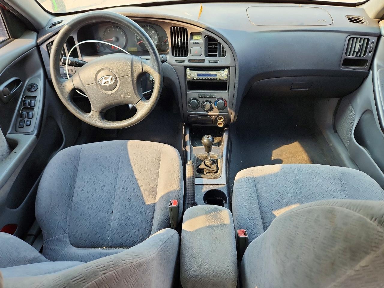 2004 HYUNDAI ELANTRA