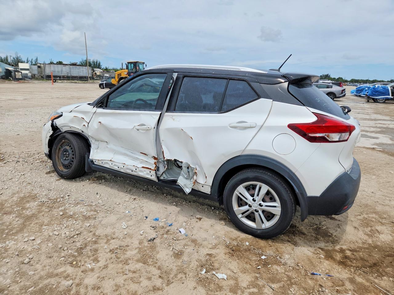 2019 NISSAN KICKS