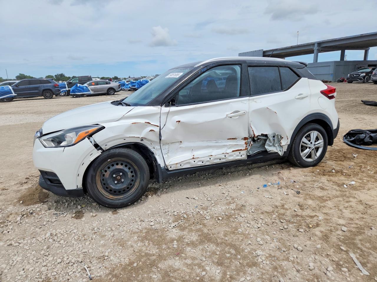 2019 NISSAN KICKS