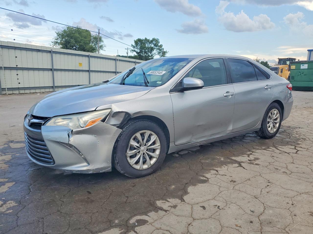 2016 TOYOTA CAMRY