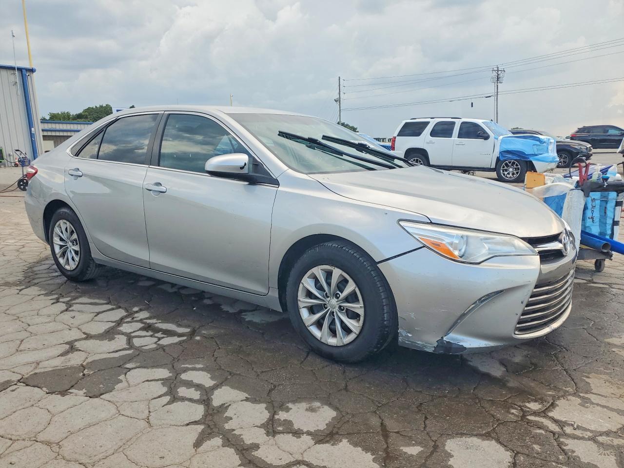 2016 TOYOTA CAMRY