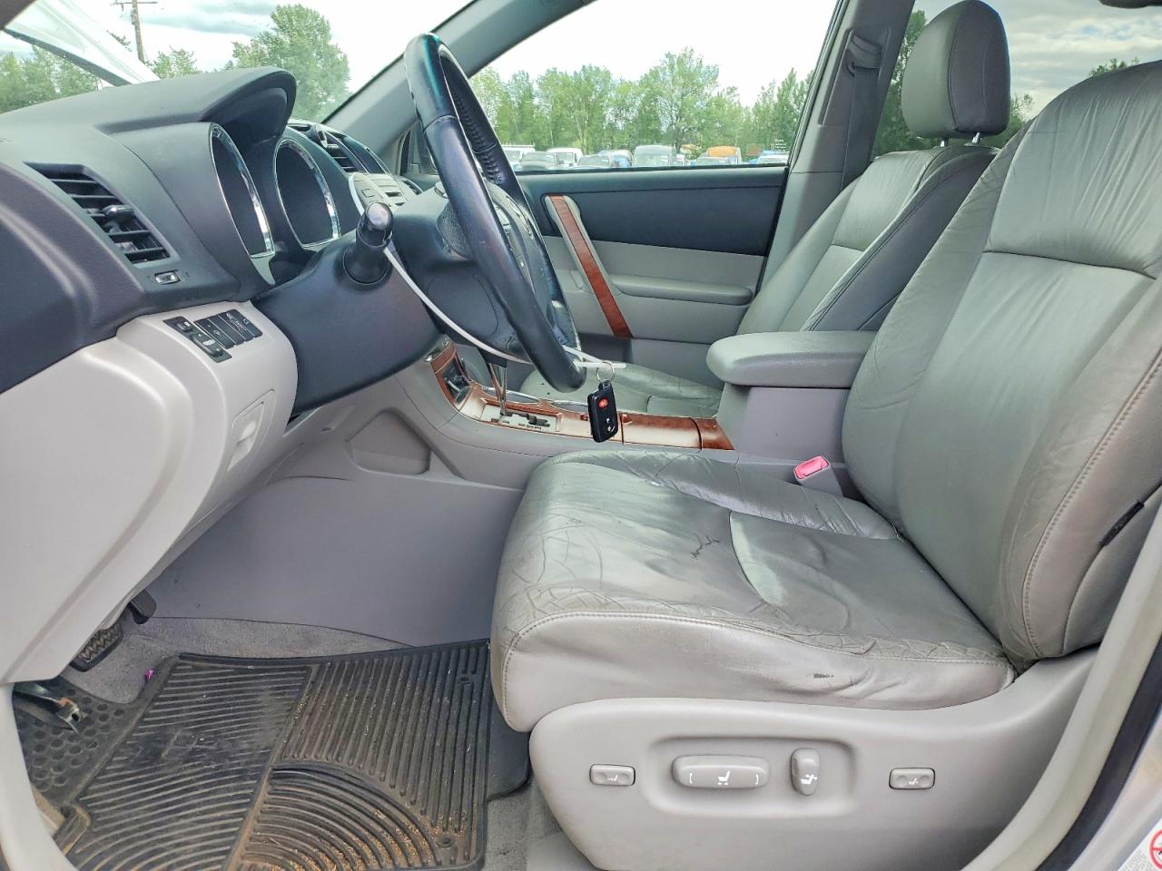 2009 TOYOTA HIGHLANDER
