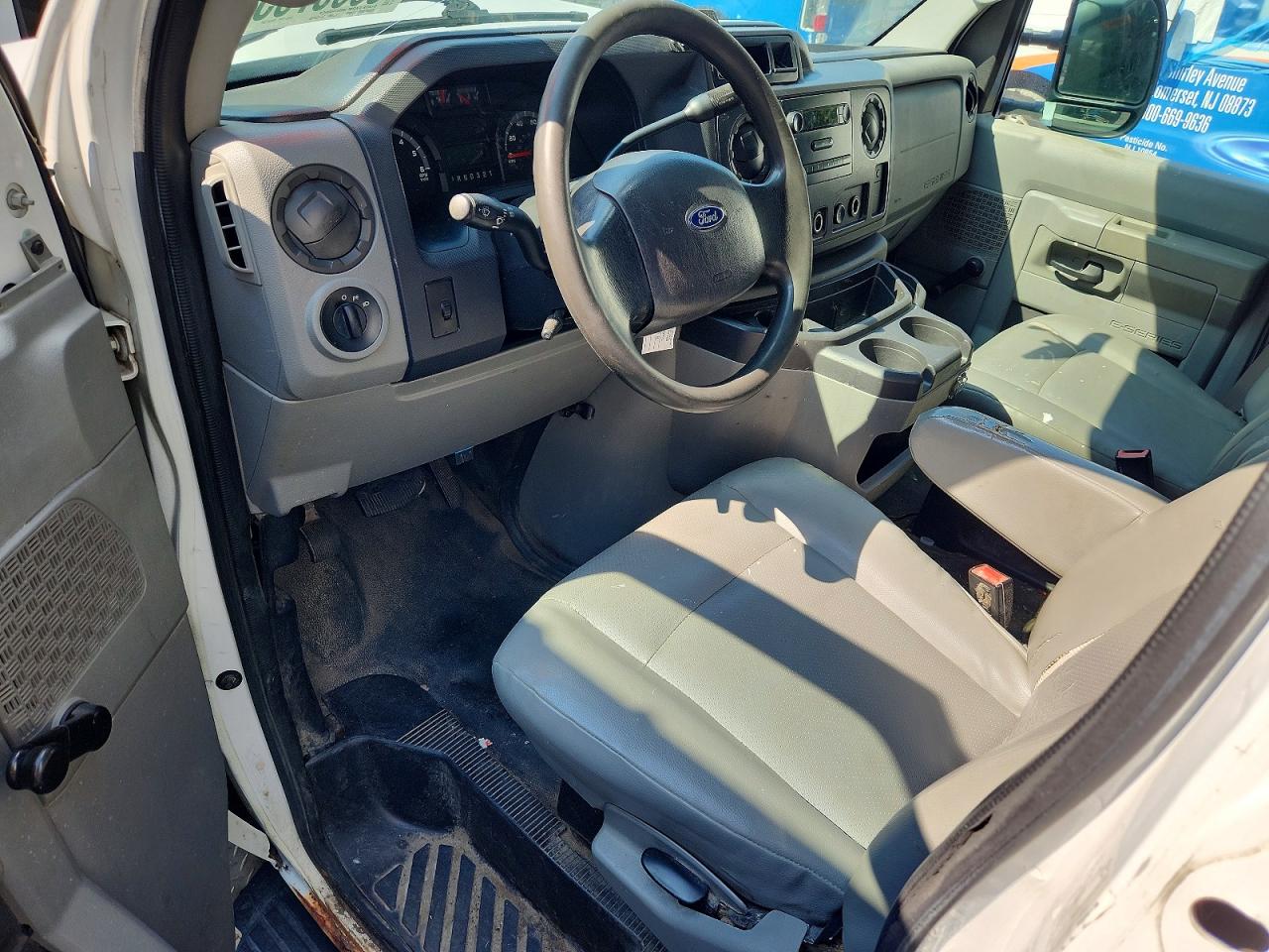 2010 FORD ECONOLINE