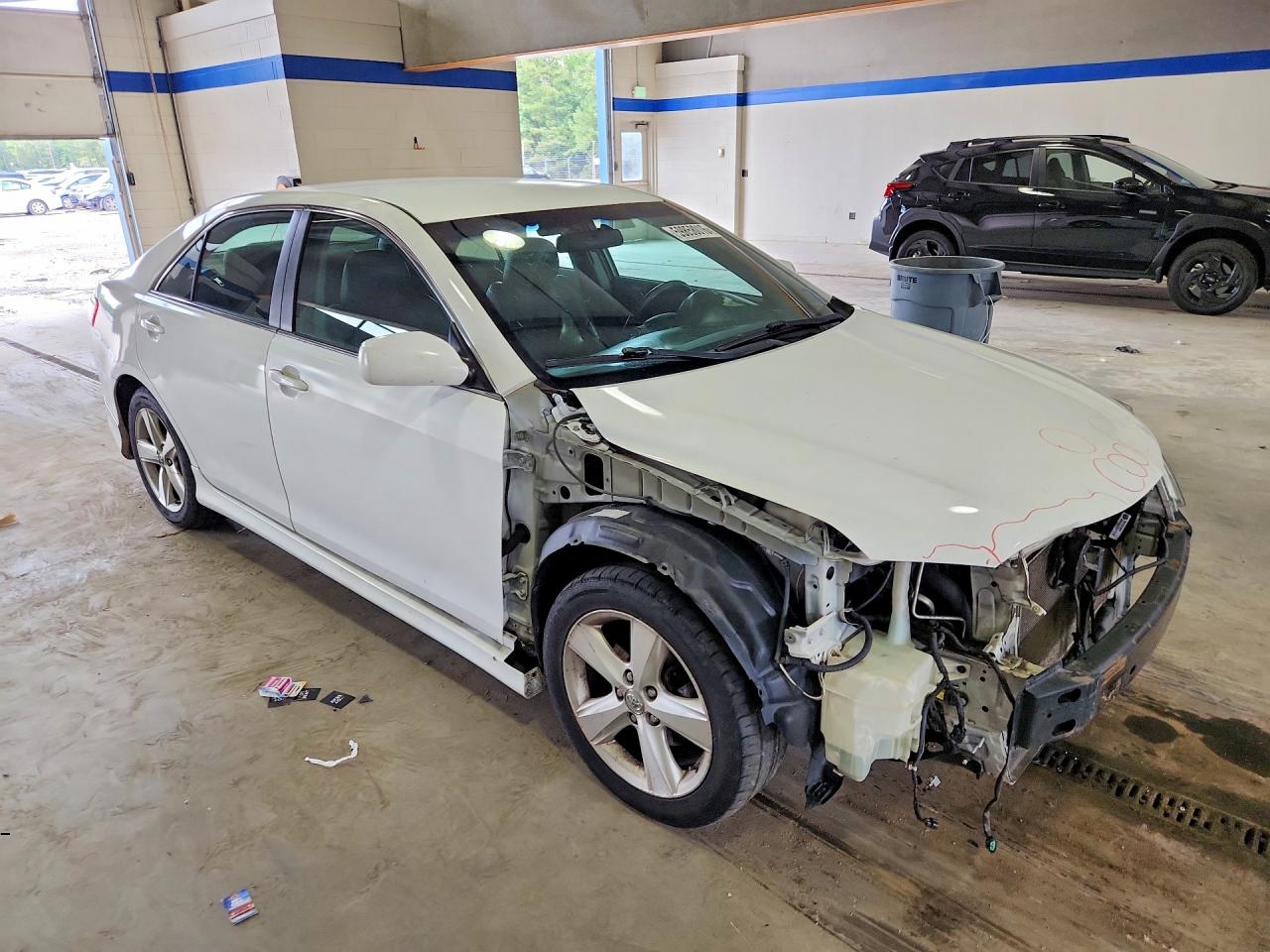 2011 TOYOTA CAMRY