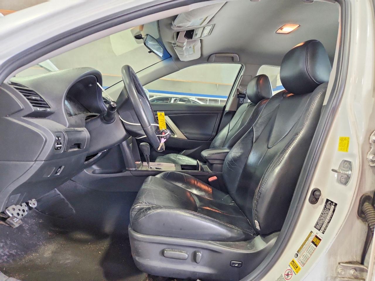 2011 TOYOTA CAMRY